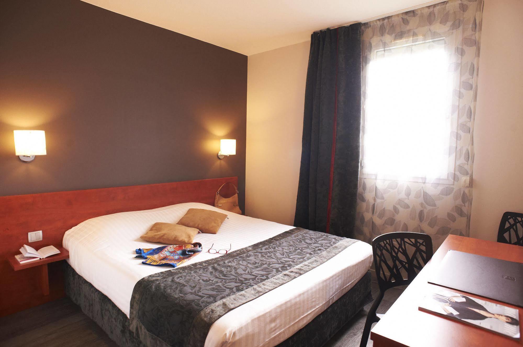 Hotel Restaurant Du Parc Saumur Logis Elegance Экстерьер фото